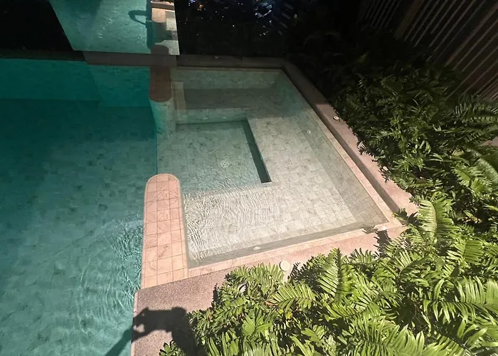 Luxury Stay, Walk To One Lejlighed *