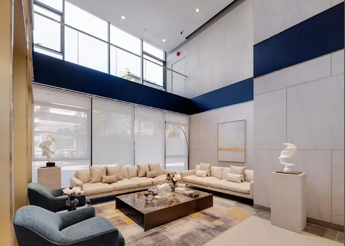 Luxury Stay, Walk To One Lejlighed *